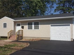 61 Walter St, Brentwood, NY 11717