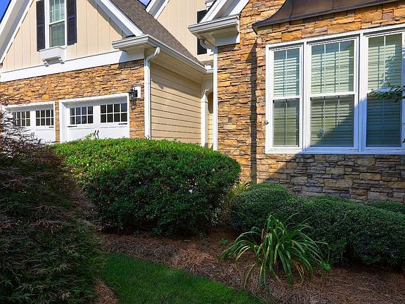 3rd image of 490 Grand Teton Cir