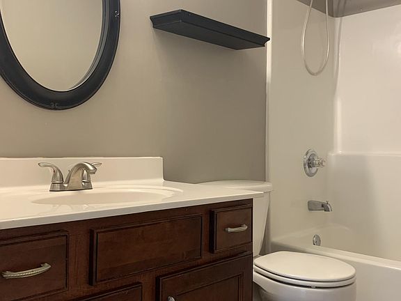 4th image of 3372 N Henderson Way