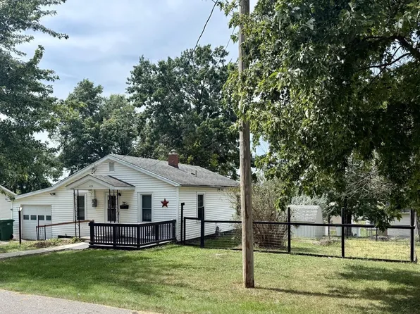 404 S Howard St, Bloomfield, IA 52537