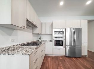 3344 N Broadway St #421, Chicago, IL 60657