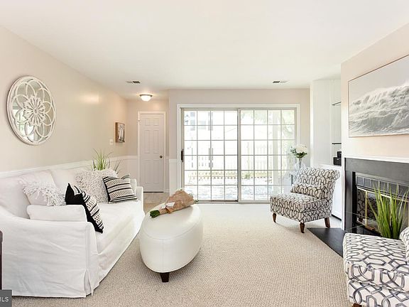 4th image of 10204 Willow Mist Ct #37