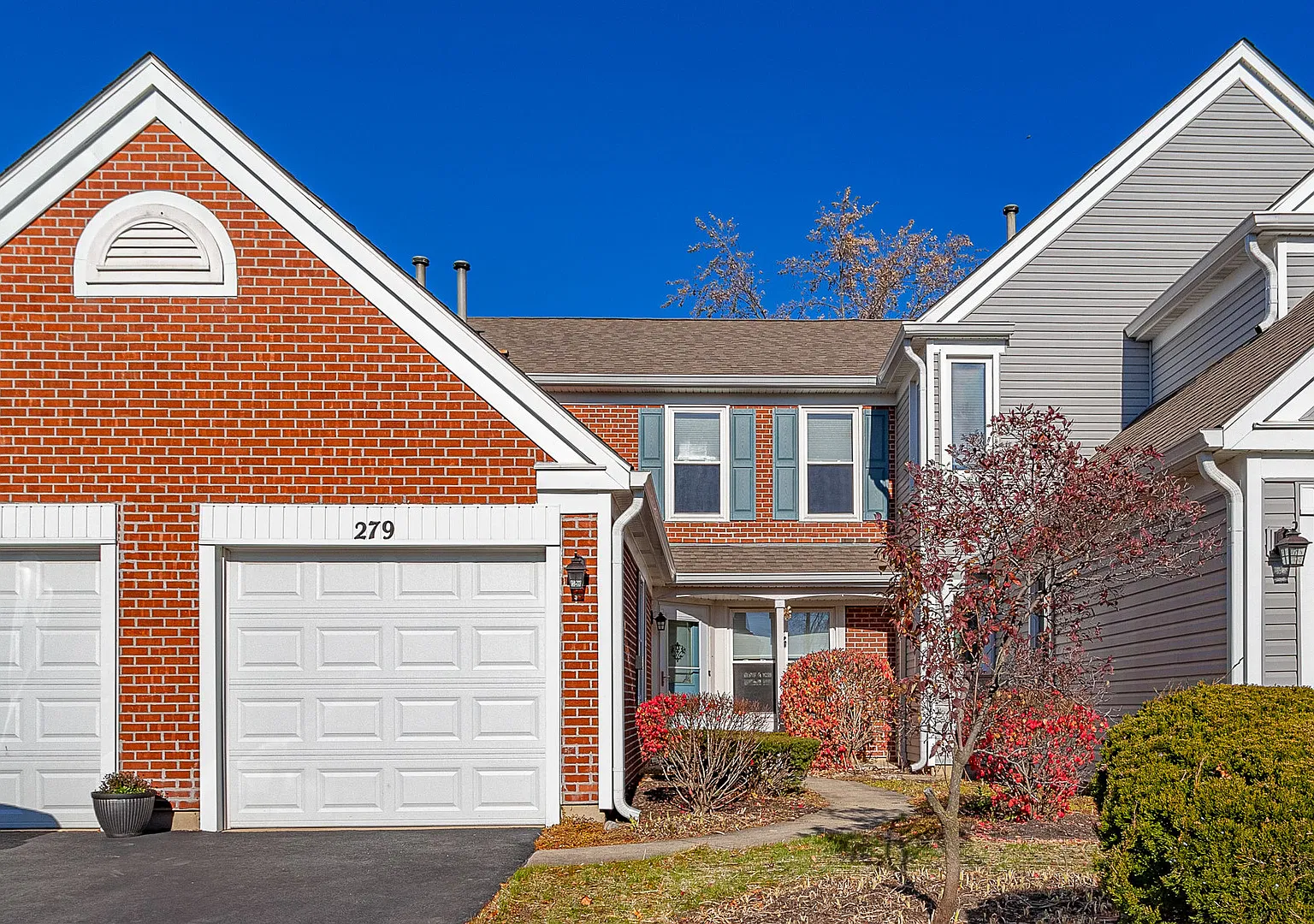 2 bed, 2.5 bath, 1200 sqft, $2,450 — Photo 1