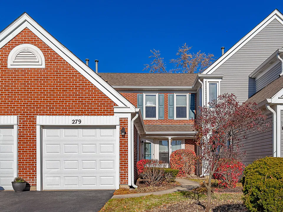 279 University Ln