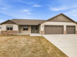 113 Glenview Loop, Saint Cloud, MN 56303