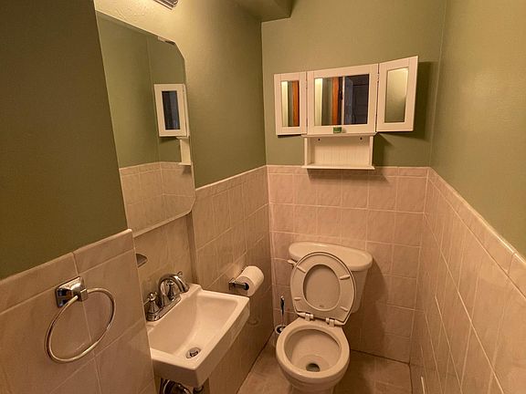 5th image of 109 Mobile Ave #1