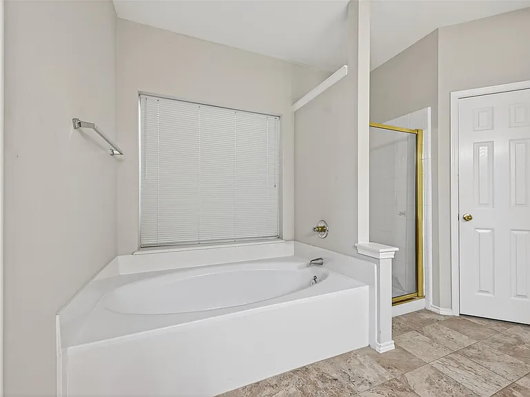 5911 Indian Hills Ln — Photo 12