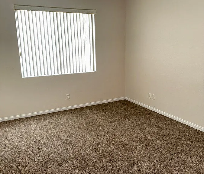 8475 Regal Hills Ct — Photo 12