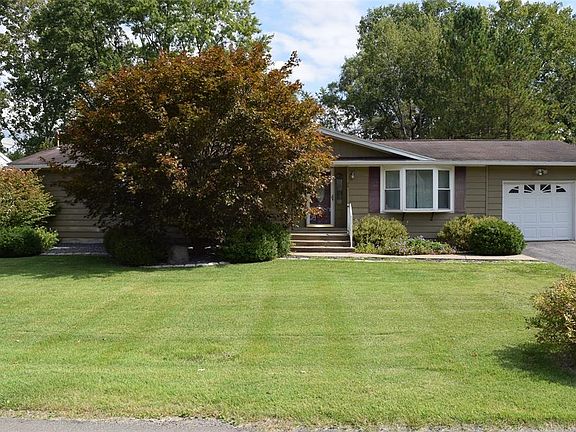 2nd image of 25 Belair Dr