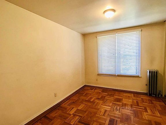 4th image of 1417 E 70th St #1