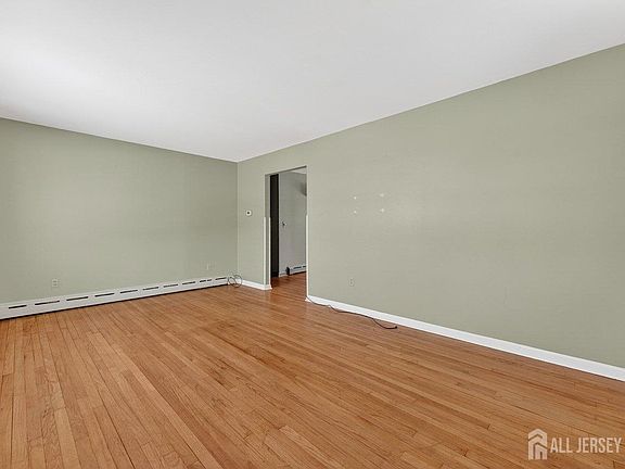 2nd image of 24 4th Ave