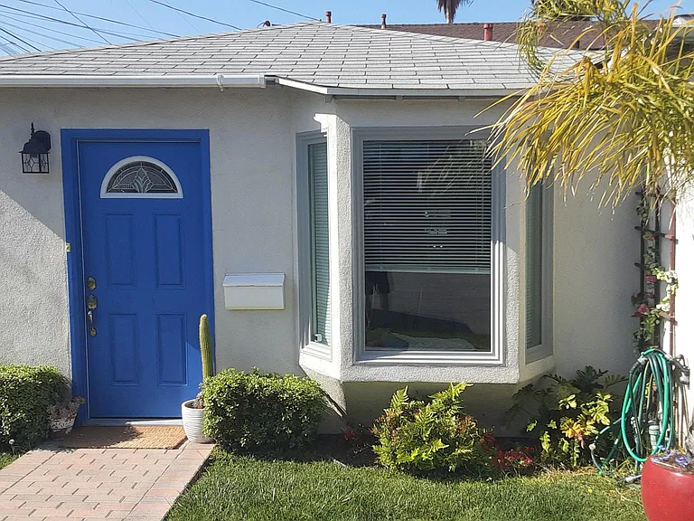 901 Roswell Ave #A — Photo 1