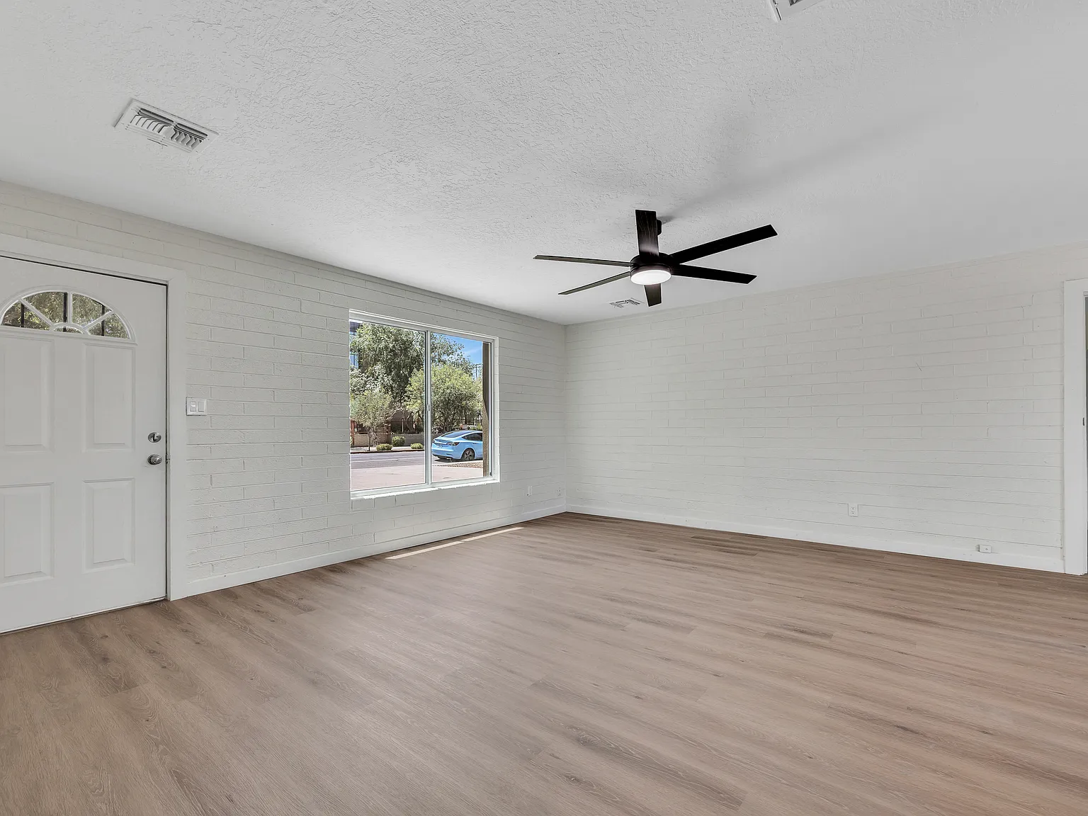 4 bed, 1414 sqft, $2,500 — Photo 4