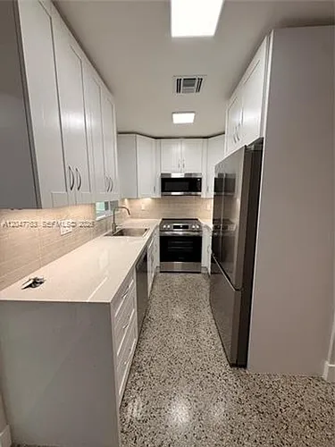 10555 SW 32nd St #10555 Photo 1