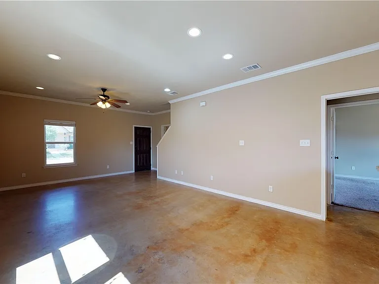 3412 Cullen Trl — Photo 12