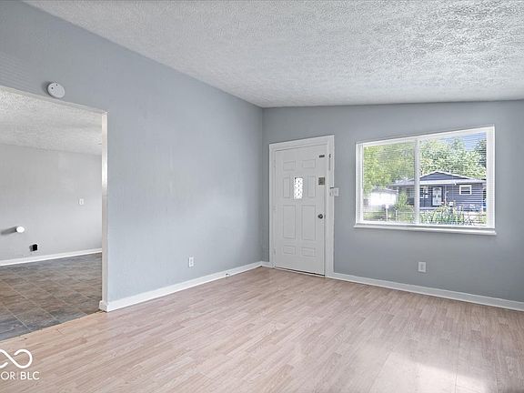 4th image of 1705 Nelson Ave