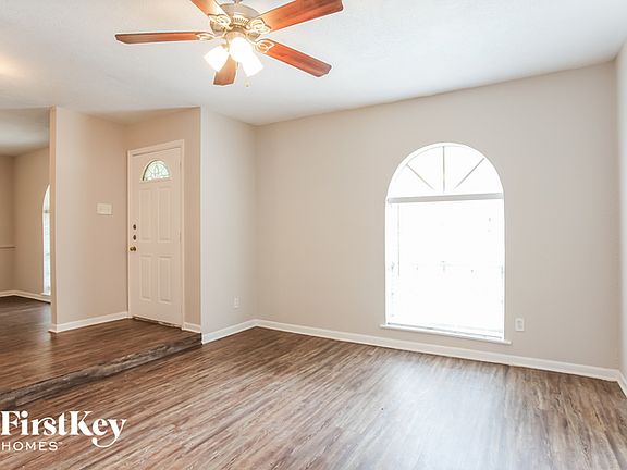 2nd image of 10827 Sagebluff Dr