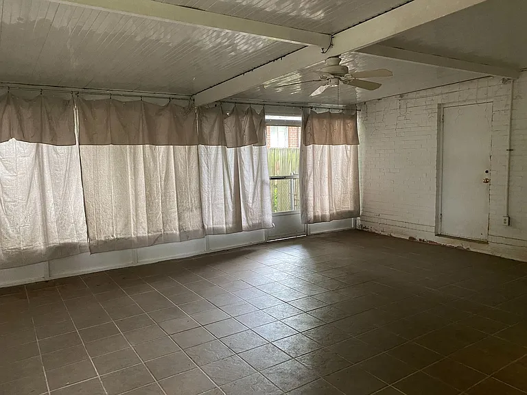 2915 Ashley Ave — Photo 24