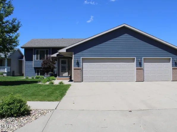 811 19th Ave NE, Watertown, SD 57201