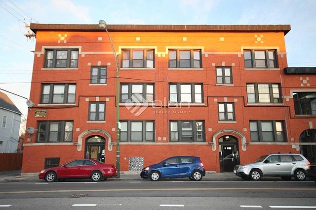 1st image of 3152 W Diversey Ave #2