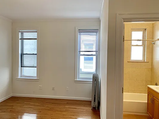 Rented by Signature Spaces NYC Corp | media 10