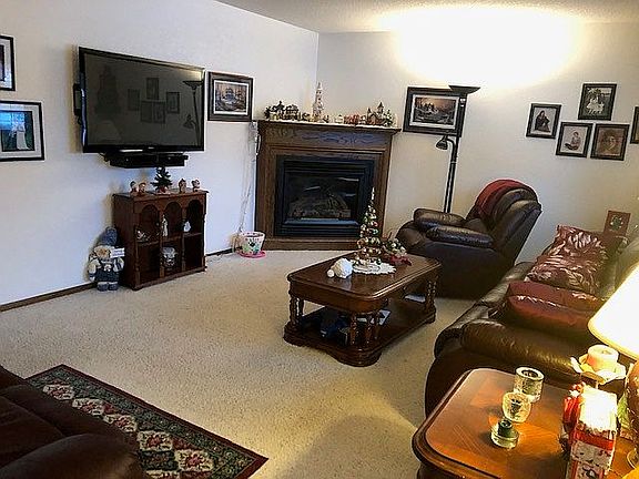 3rd image of 1066 Cottonwood Ave