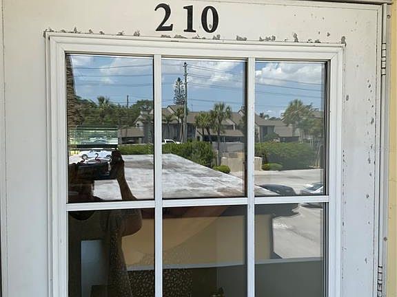 3rd image of 4650 Cove Cir APT 210
