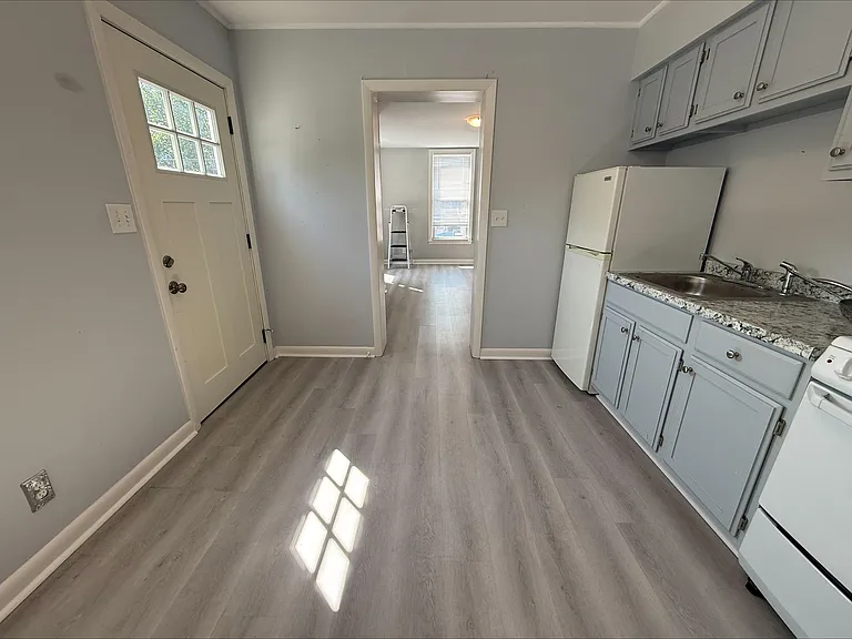 146 Highland Ave #1R — Photo 21
