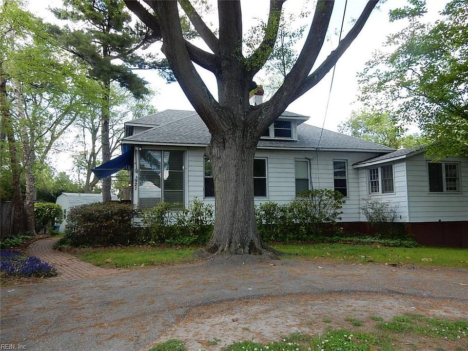 1st image of 921 Weyanoke St