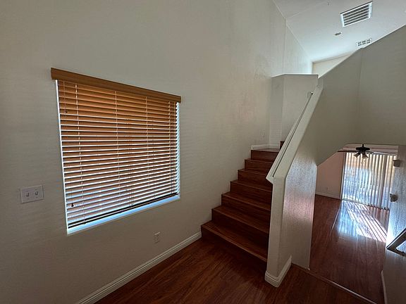 3rd image of 4007 Meadow Foxtail Dr