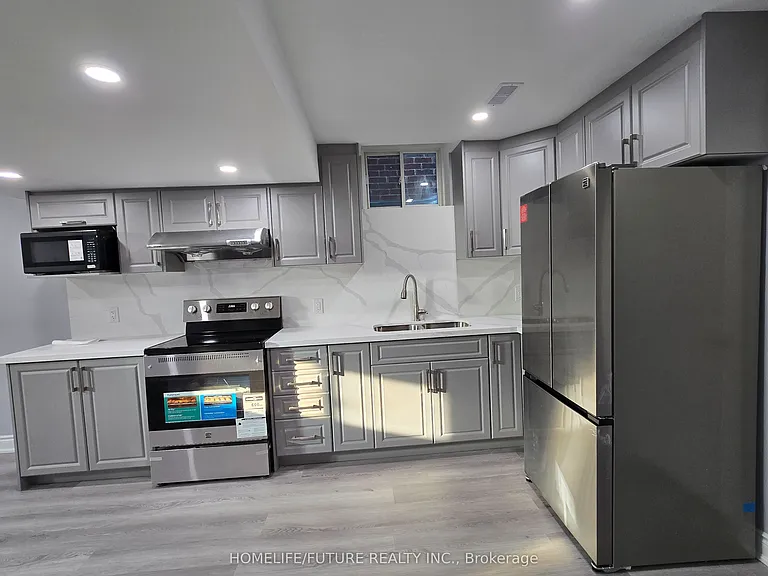 36 Ventura Ave #BASEMENT — Photo 2