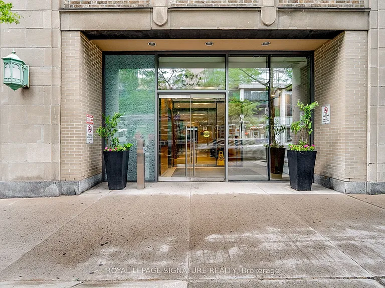 832 Bay St #2501 — Photo 12