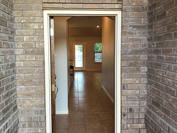 4th image of 4306 Savannah Ln