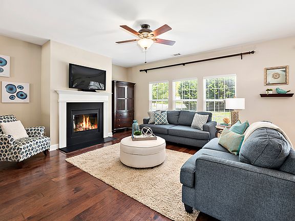 3rd image of 11024 Kinnairds St