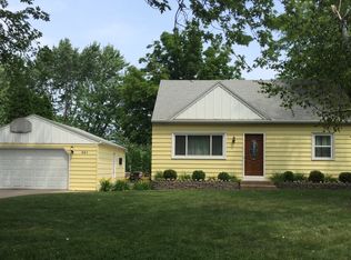 521 Ballantyne Ln NE, Spring Lake Park, MN 55432