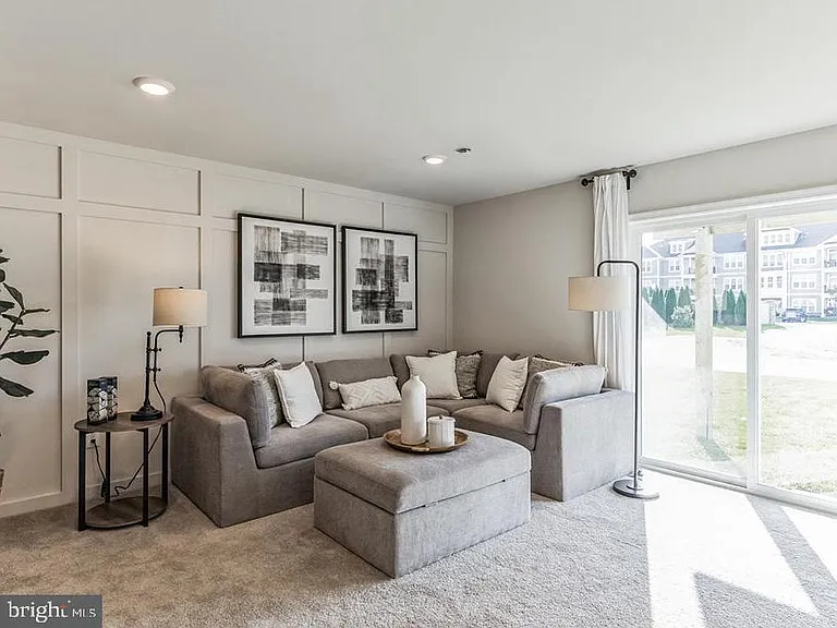 216 Macoun Way — Photo 4