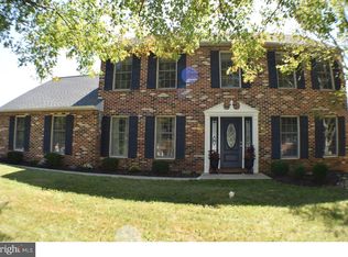 214 Holly Dr, Chalfont, PA 18914