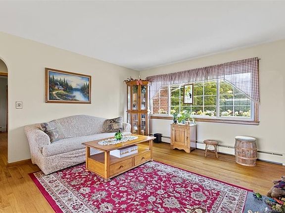 4th image of 36 Madison Rd