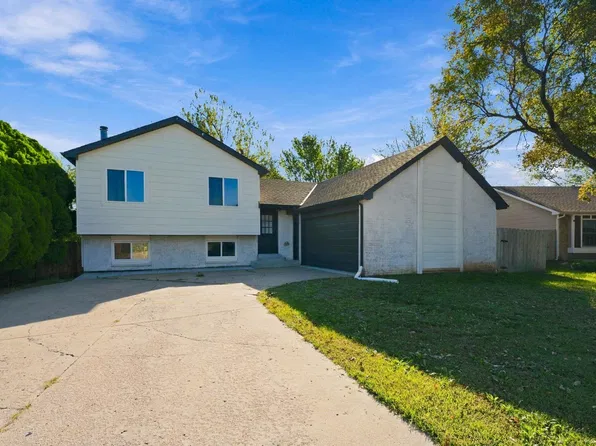 2018 N Burning Tree Rd, Derby, KS 67037