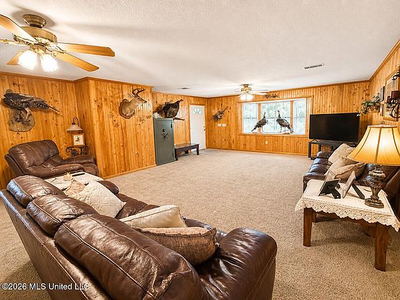 4th image of 918 Neely Avera Rd