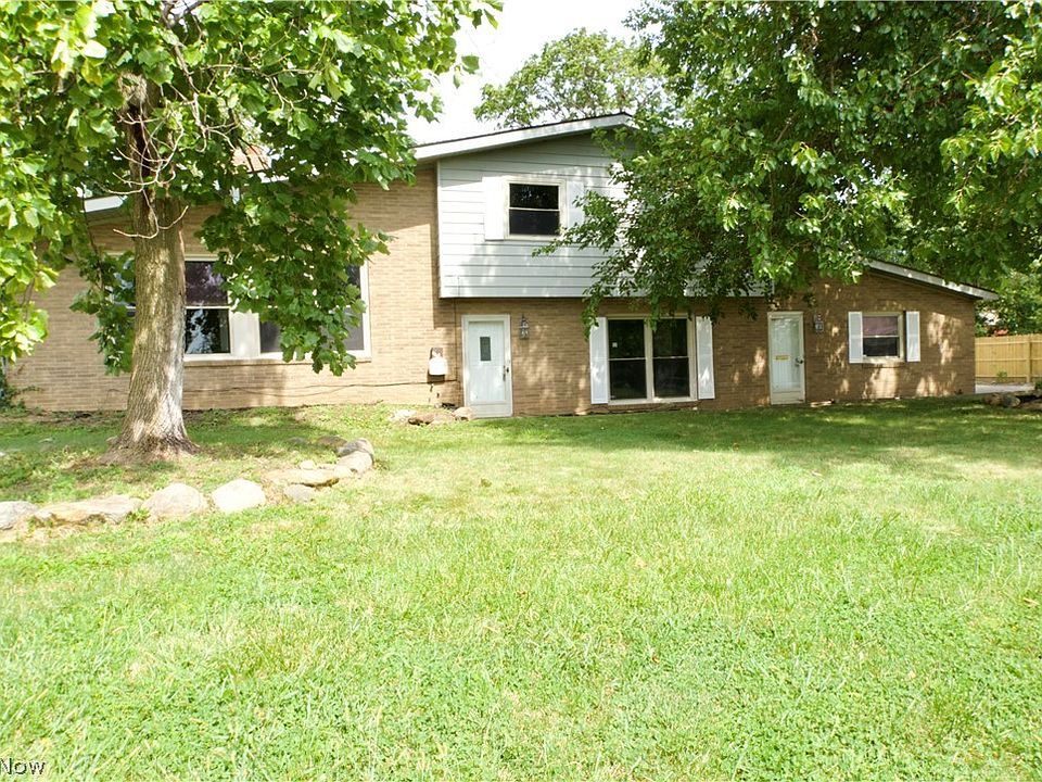 1st image of 1426 W 39th St