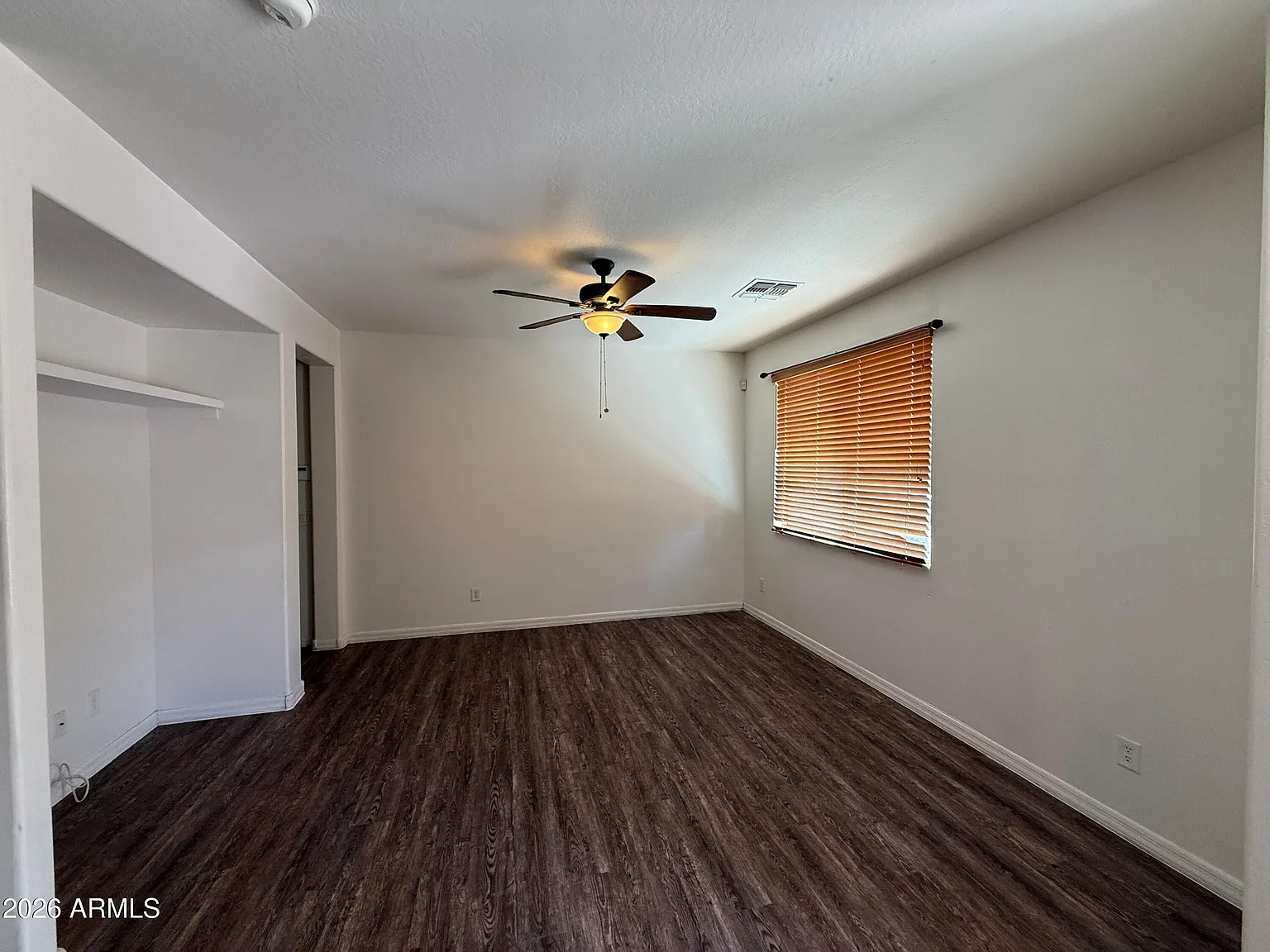 3 bed, 2.5 bath, 1849 sqft, $2,200 — Photo 4