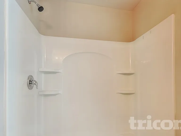 210 Coventry Ct — Photo 6
