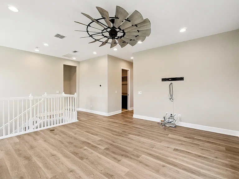 13273 Granger Ave — Photo 16