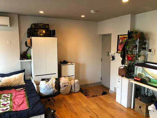 Rented by Compass | media 11