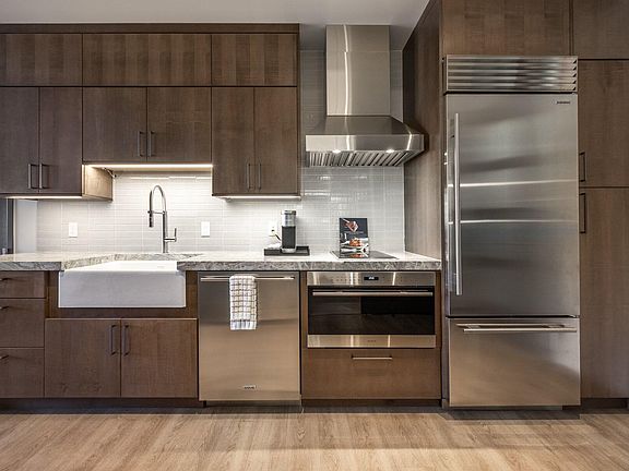 2nd image of 1550 E Black Desert Dr #83128