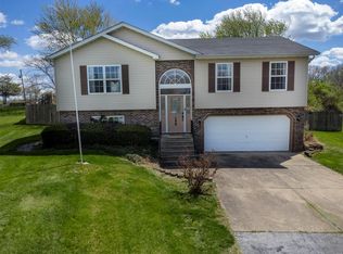 159 Pebblebrook Ln, Troy, IL 62294