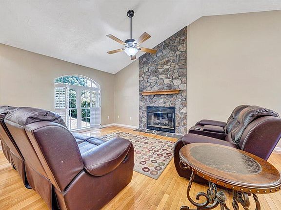 5th image of 1425 Virginia Ridge Dr