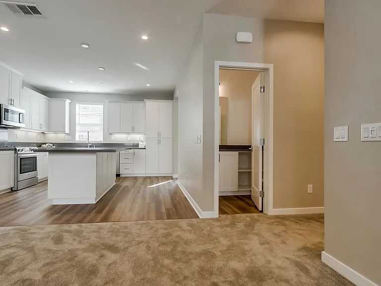 2316 Synergy Dr — Photo 5