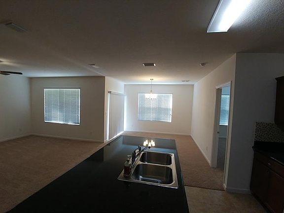 5th image of 1483 Lexington Sq SW
